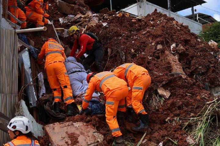 Chuvas em MG já deixaram 47 mortos e 20 desaparecidos
