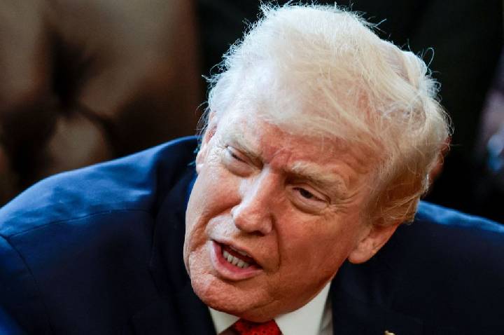 Trump diz que México deixará de enviar petróleo para Cuba